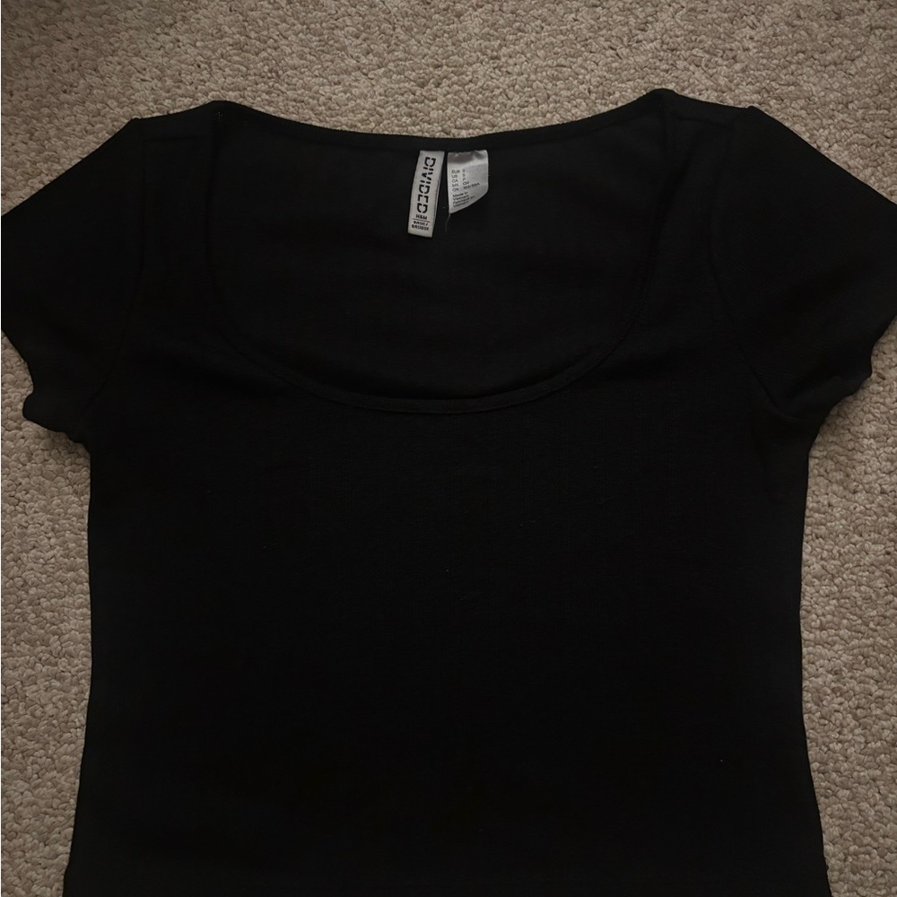 H&M Black Short Sleeve Scoop Neck Tee